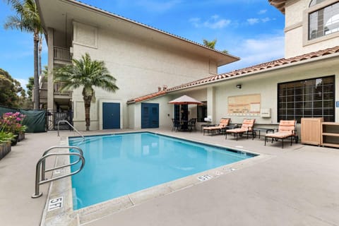 Pool view, Swimming pool, Swimming pool