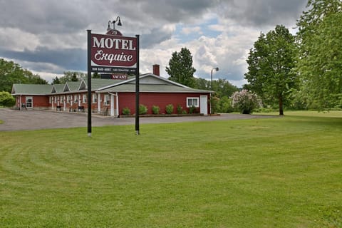Motel Exquise Motel in Coaticook