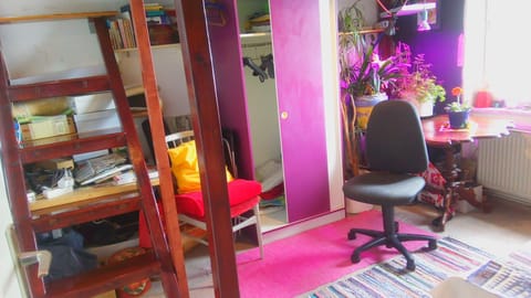 Photo of the whole room, Seating area, Bedroom, bunk bed, wardrobe