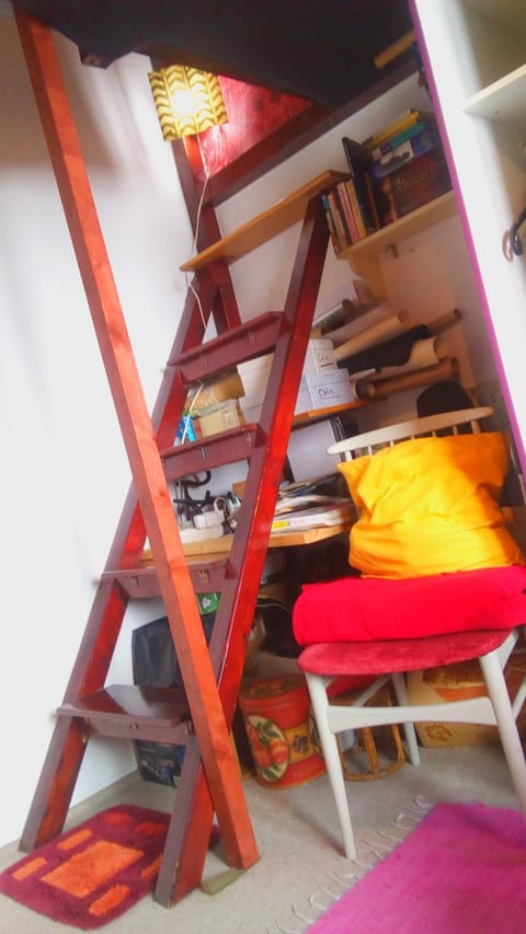 Bed, Photo of the whole room, Decorative detail, Bedroom, bunk bed