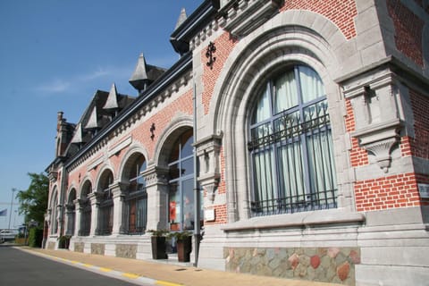 Property building, Facade/entrance