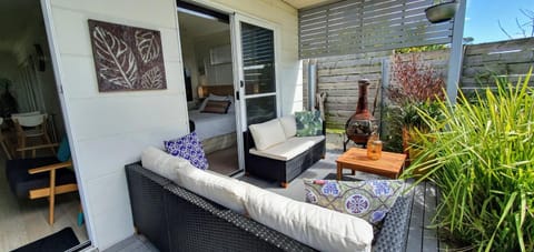 Goat Island Bungalow House in Ulverstone