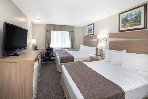Travelodge by Wyndham Golden Sportsman Lodge Hotel in Golden