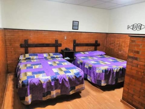 Photo of the whole room, Decorative detail, Family