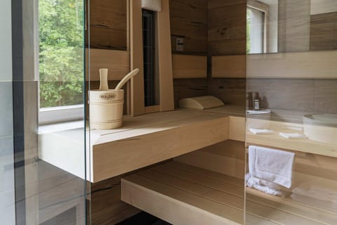 Sauna, Bathroom