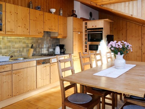 Apartment Leo by Interhome Apartment in Trentino-South Tyrol