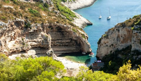 Holiday Home (139-2) House in Vis