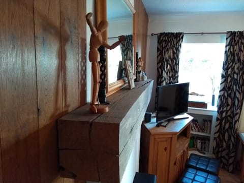 Pitcaithly Cottage House in Scotland