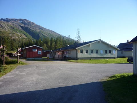 Summer, Area and facilities