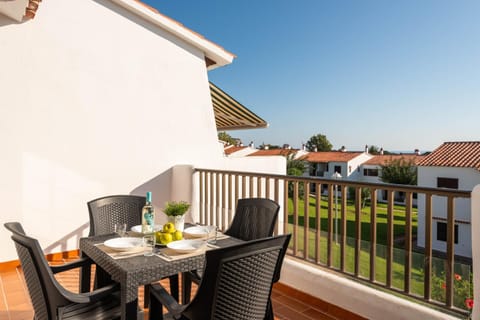 Balcony/Terrace, Dining area