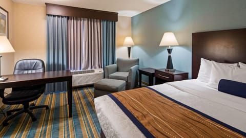 Best Western Plus Berkshire Hills Inn & Suites Hotel in Pittsfield