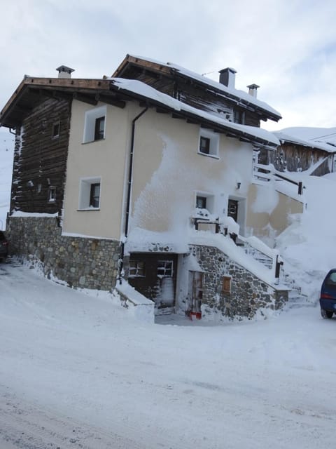 Baita Laura Apartment in Canton of Grisons