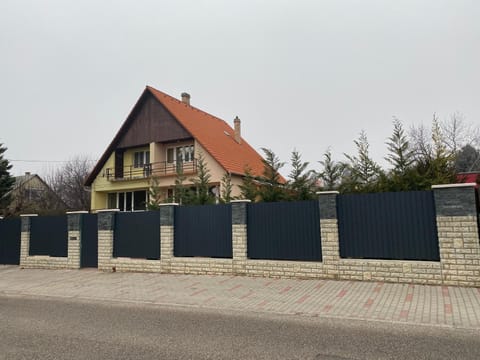 Property building, Facade/entrance, Bird's eye view