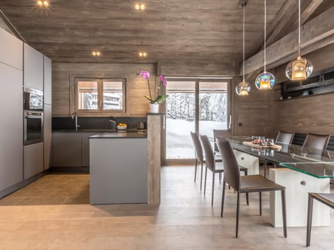 Chalet 5* calme, cocon raffiné, 12 pers, vue montagne, WIFI, garage - FR-1-304-211 Chalet in La Clusaz