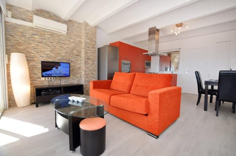 Communal lounge/ TV room, Living room, Other