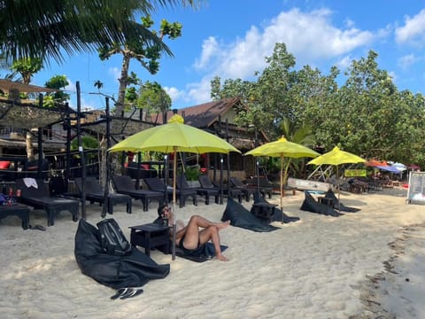 The Beach Cafe Alojamiento y desayuno in Koh Chang Tai