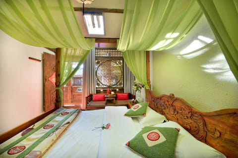 Lewo Guest House Bed and Breakfast in Sichuan