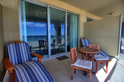 Balcony/Terrace, Dining area