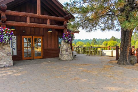 18 Aquila Lodge House in Sunriver