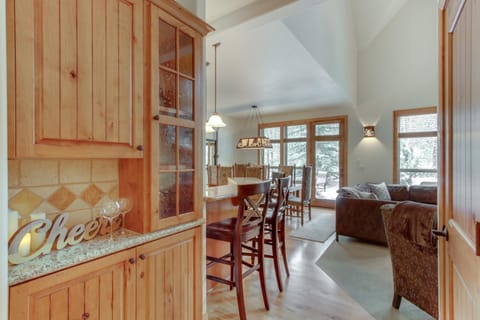 18 Aquila Lodge House in Sunriver