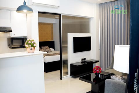 TV and multimedia, Kitchen or kitchenette, Living room