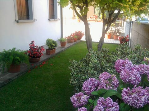 Facade/entrance, Spring, Garden, Garden view