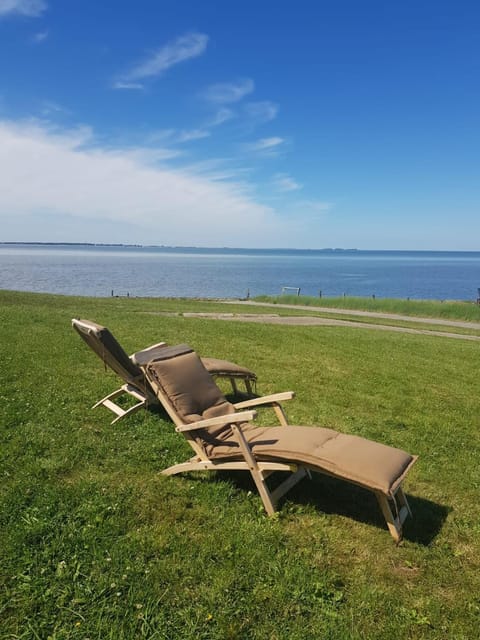 Kapitänshaus Meerblick Apartment in Nordfriesland