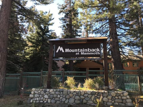 Mountainback #41, Loft House in Mammoth Lakes