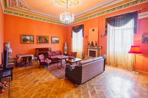 Royal Suite Apartment on Nizami Street Apartment in Baku