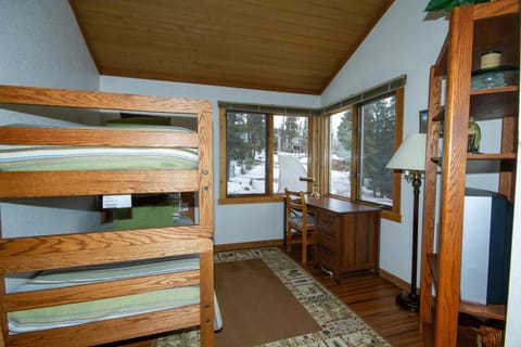 Mountainback #105, Loft, Den House in Mammoth Lakes