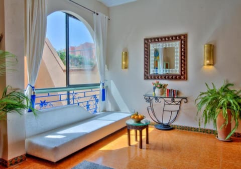 Riad la villa bleue & SPA Bed and Breakfast in Marrakesh
