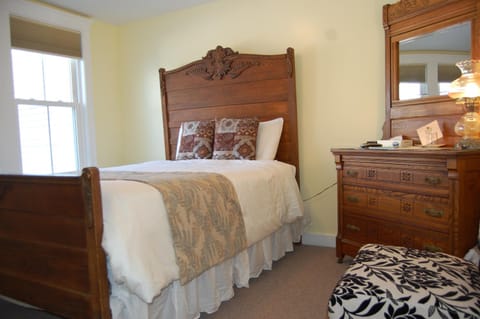 Cranmore Inn and Suites, a North Conway boutique hotel Hotel in North Conway