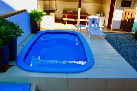 Sobrado com piscina em Mariscal Rutilio N125 House in Porto Belo