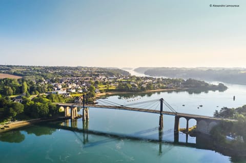 Nearby landmark, Bird's eye view, City view, River view, Sea view