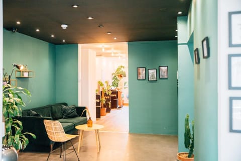 Lounge or bar, Seating area