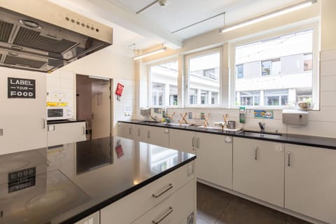 Patio, Balcony/Terrace, Kitchen or kitchenette, Kitchen or kitchenette, Communal kitchen