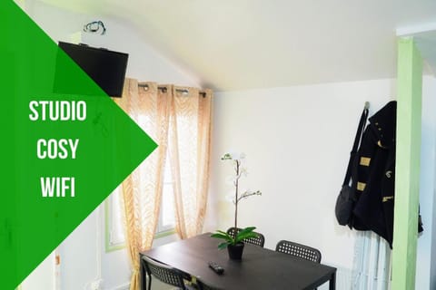 View (from property/room), Kitchen or kitchenette, Living room, Other, Seating area, Dining area