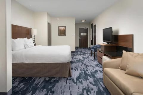 Fairfield Inn & Suites Baltimore BWI Airport Hotel in Linthicum Heights