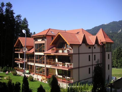 Facade/entrance, Bird's eye view, Garden, Balcony/Terrace, Mountain view