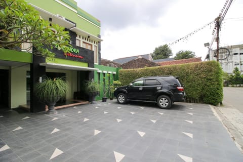 RedDoorz Plus @ Taman Siswa 2 Bed and Breakfast in Yogyakarta