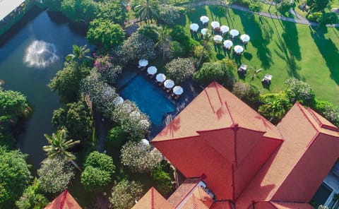 Bird's eye view, Lake view, Pool view, Swimming pool