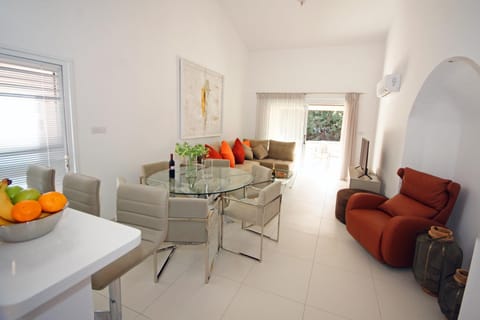 Resitour - Aphrodite Gardens Apartment in Yeroskipou