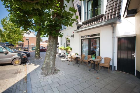 Boutique Hotel De Raetskamer Alojamiento y desayuno in Noordwijkerhout