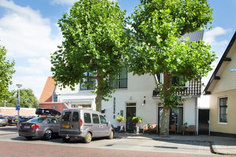 Property building, Facade/entrance, Neighbourhood