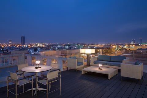 Patio, Balcony/Terrace, City view, Street view