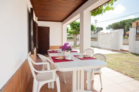 Patio, Garden, Balcony/Terrace