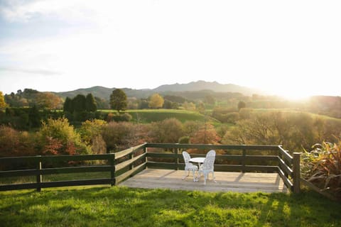 Patio, Mountain view