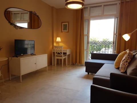 TRIANA RUISEÑOR Apartment in Seville