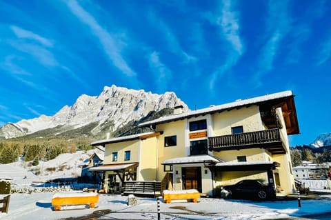Tiroler Alpblick Appartements Condo in Garmisch-Partenkirchen