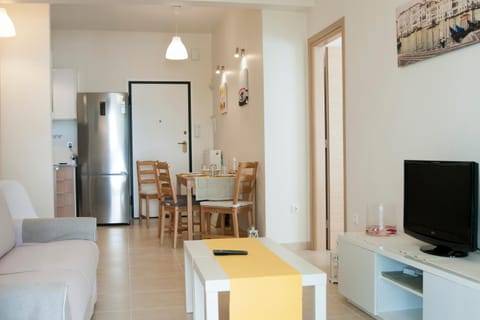 Cozy Bright Apartment Eigentumswohnung in Kallithea